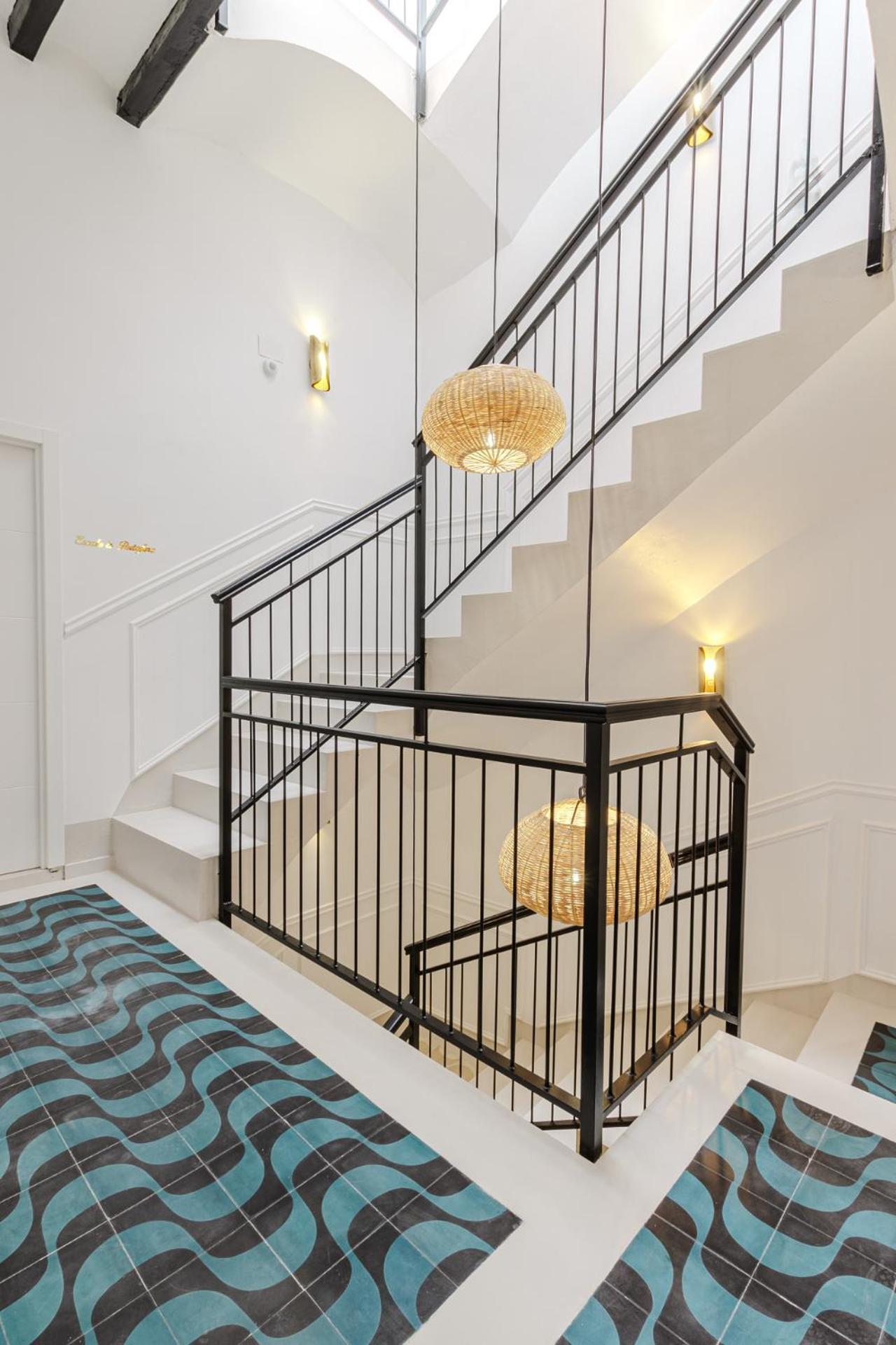Refined And Practical Studio In Historic Center Of Alicante Buitenkant foto
