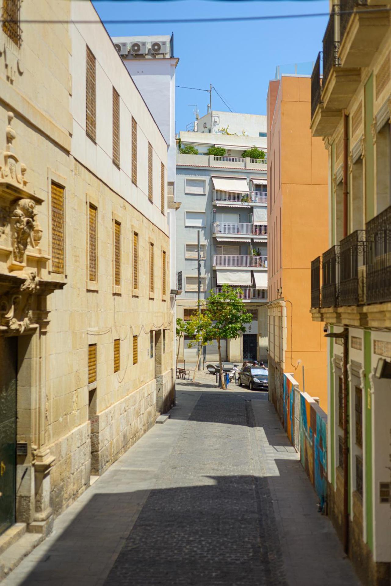 Refined And Practical Studio In Historic Center Of Alicante Buitenkant foto